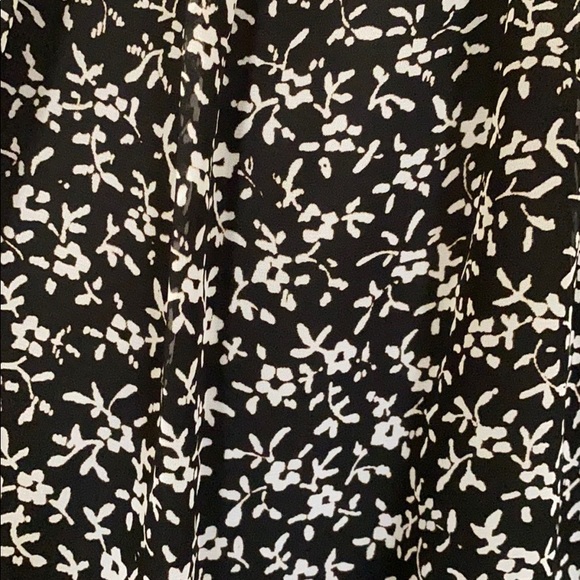 NWOT Black floral willow from CJLA - Picture 4 of 4